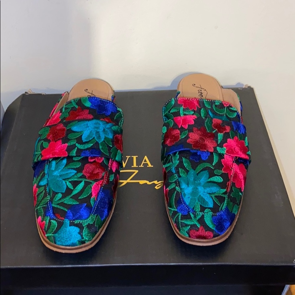 Free People Floral slides